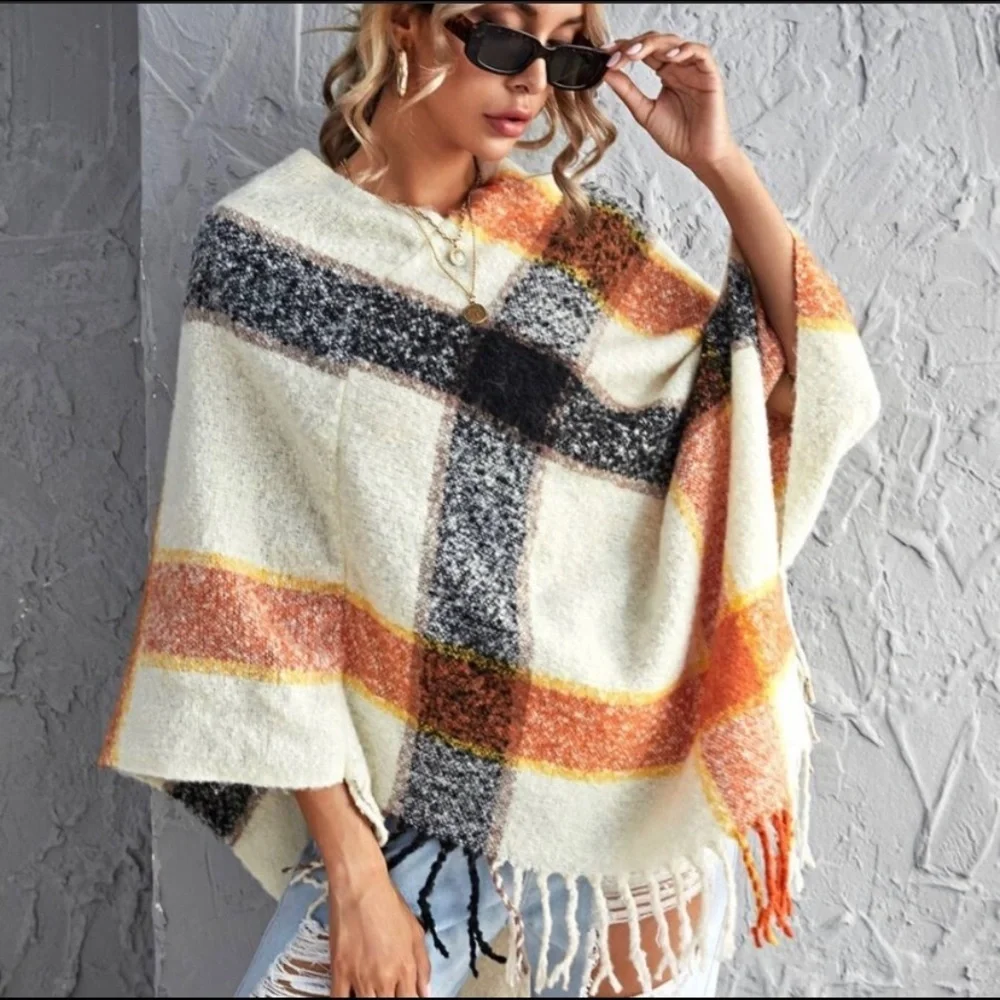 The AILSA Asymmetric Fringe Poncho